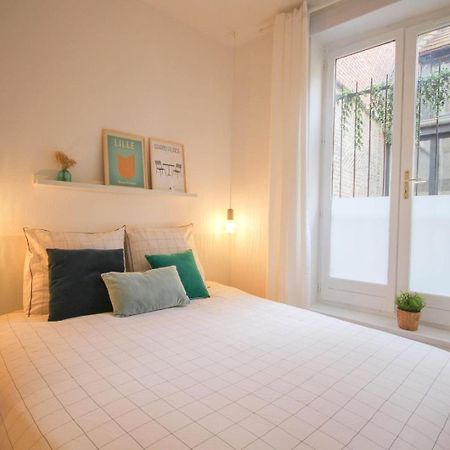 Apartament In The Heart Of Old Lille: Rue De La Monnaie Zewnętrze zdjęcie